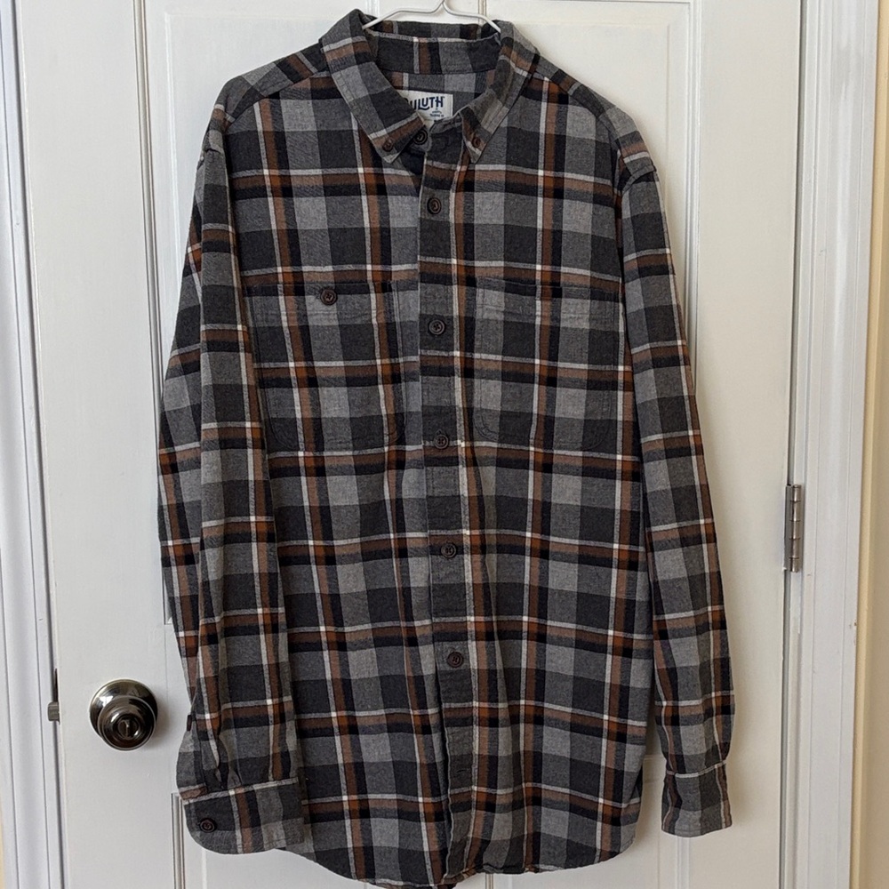 Duluth Trading Company Men’s Plaid Flannel shirt. Large/Slim Fit
